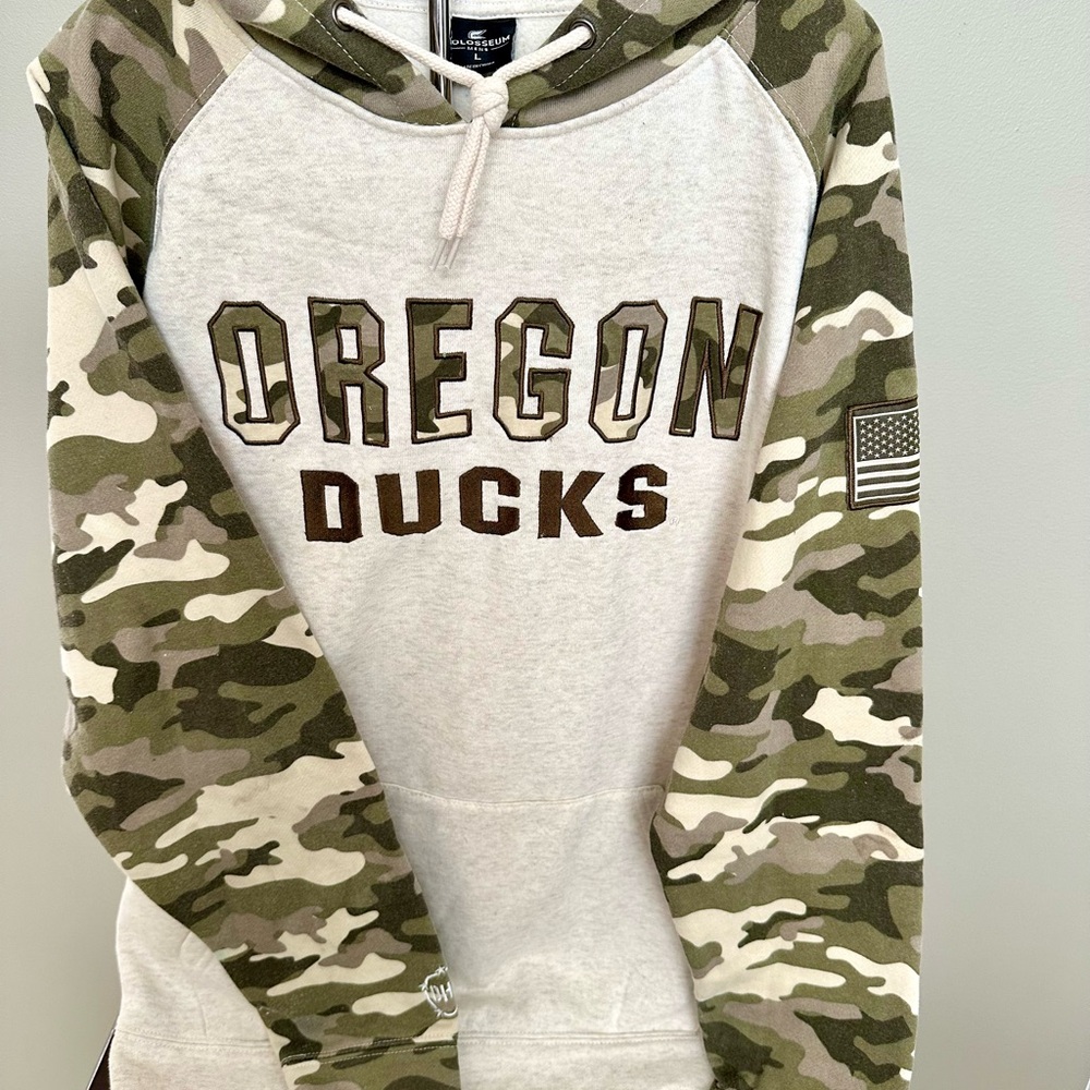 Colosseum Oregon Ducks Camo Hoodie